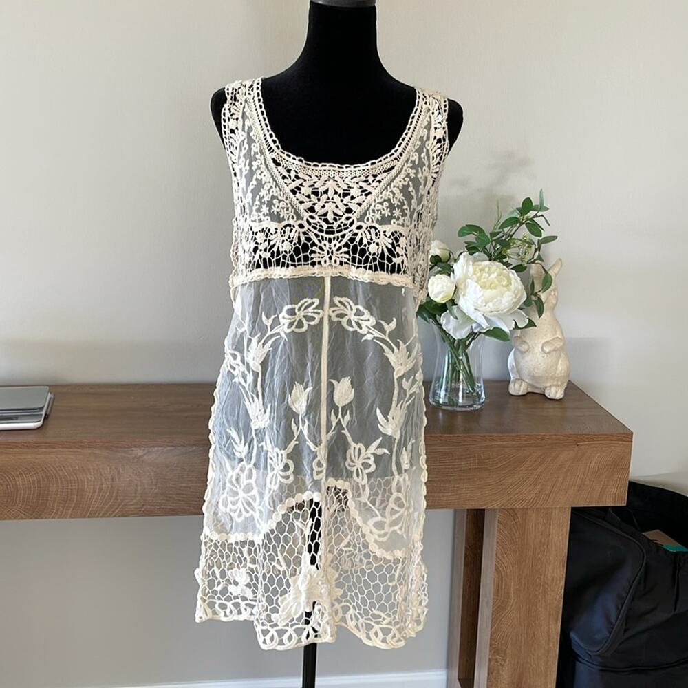 Gorgeous lace overlay tank or dress